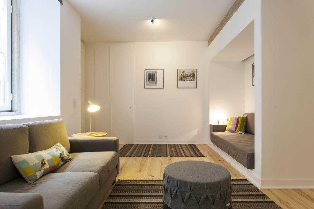 Joivy Cosy 1-Bed Flat With Workspace In Santa Catarina, Moments From Luis De Camoes Sq Lisboa Rum bild
